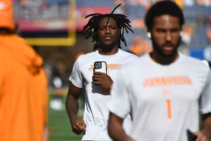 Tennessee Volunteers CB Rickey Gibson during warmups against Iowa. (Photo by Saul Young of the News Sentinel)